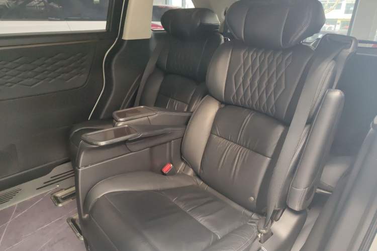 Used Honda Elysion 2022 2.0L eHEV Luxury Edition Left Rear Seat