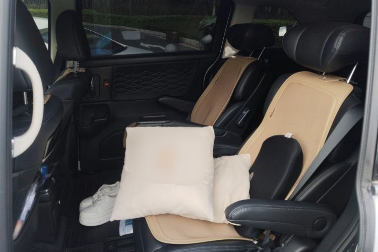 Used Honda Elysion 2022 2.0L eHEV Luxury Edition Left Rear Seat