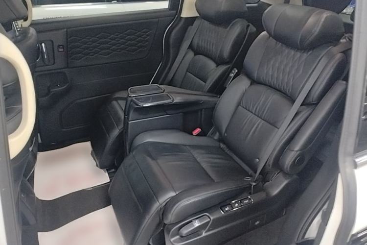Used Honda Elysion 2022 2.0L eHEV Luxury Edition Left Rear Seat