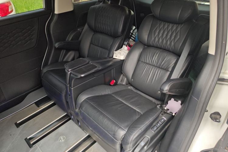 Used Honda Elysion 2022 2.0L eHEV Luxury Edition Left Rear Seat