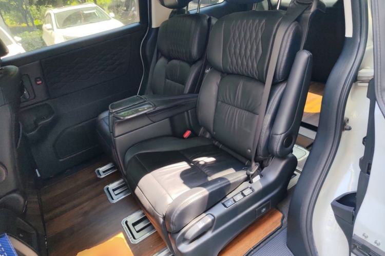 Used Honda Elysion 2022 2.0L eHEV Luxury Edition Left Rear Seat