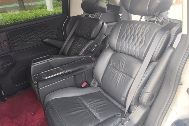 Used Honda Elysion 2022 2.0L eHEV Luxury First Edition Left Rear Seat