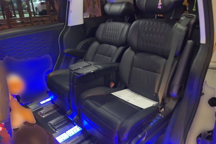 Used Honda Elysion 2022 2.0L eHEV Prestige Edition Left Rear Seat