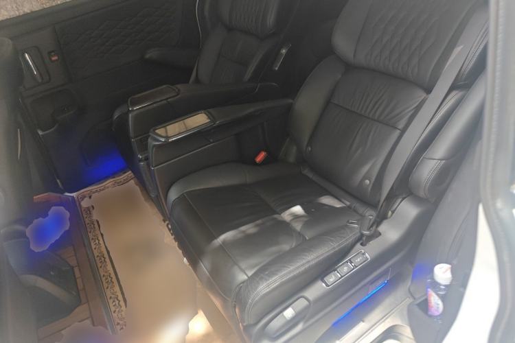 Used Honda Elysion 2022 2.0L eHEV Luxury Edition Left Rear Seat