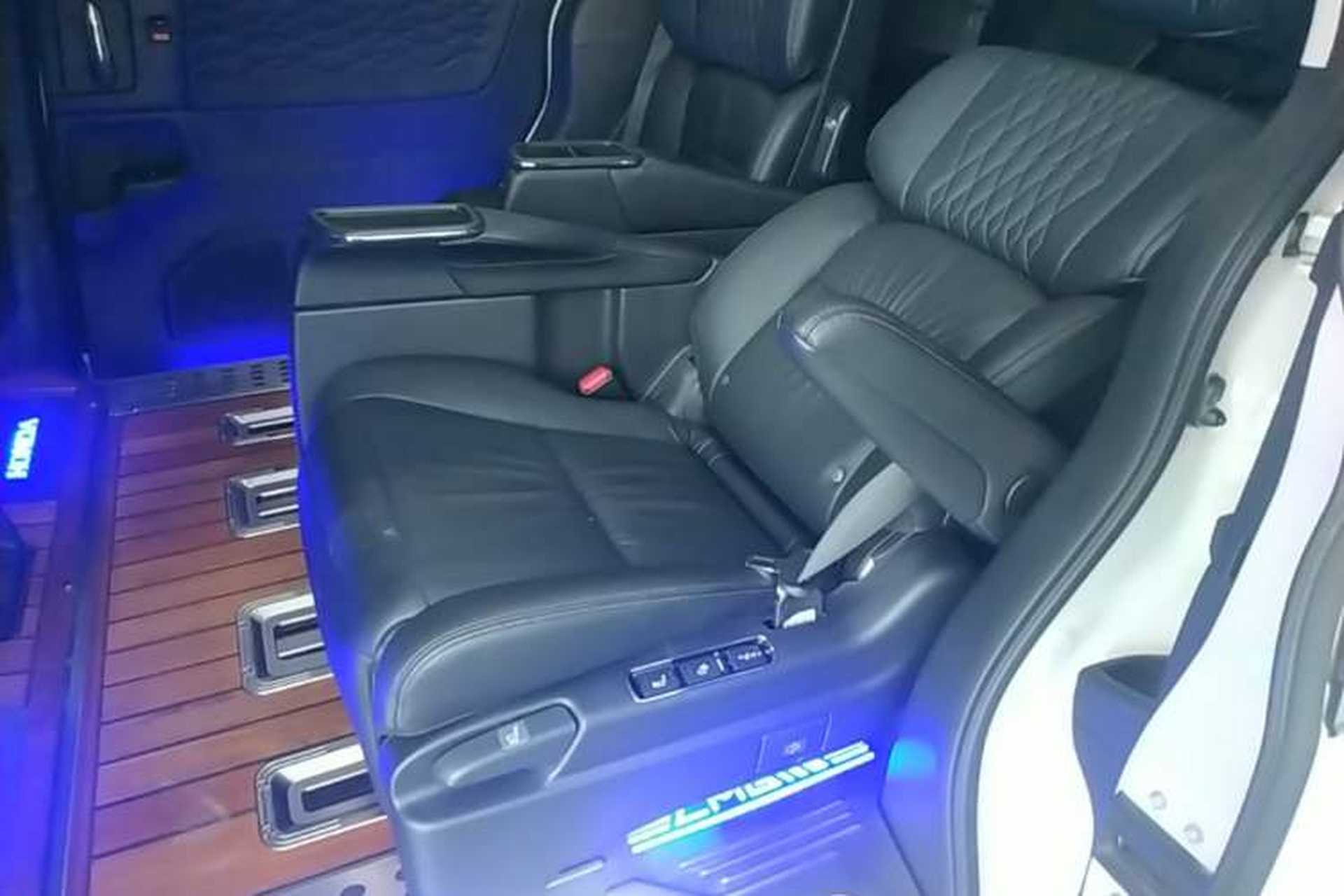 Used Honda Elysion 2022 2.0L eHEV Luxury Edition Left Rear Seat