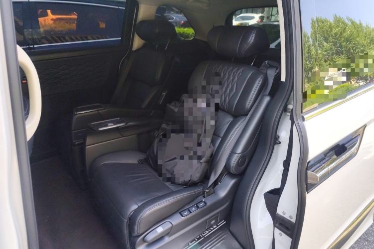 Used Honda Elysion 2022 2.0L eHEV Luxury First Edition Left Rear Seat