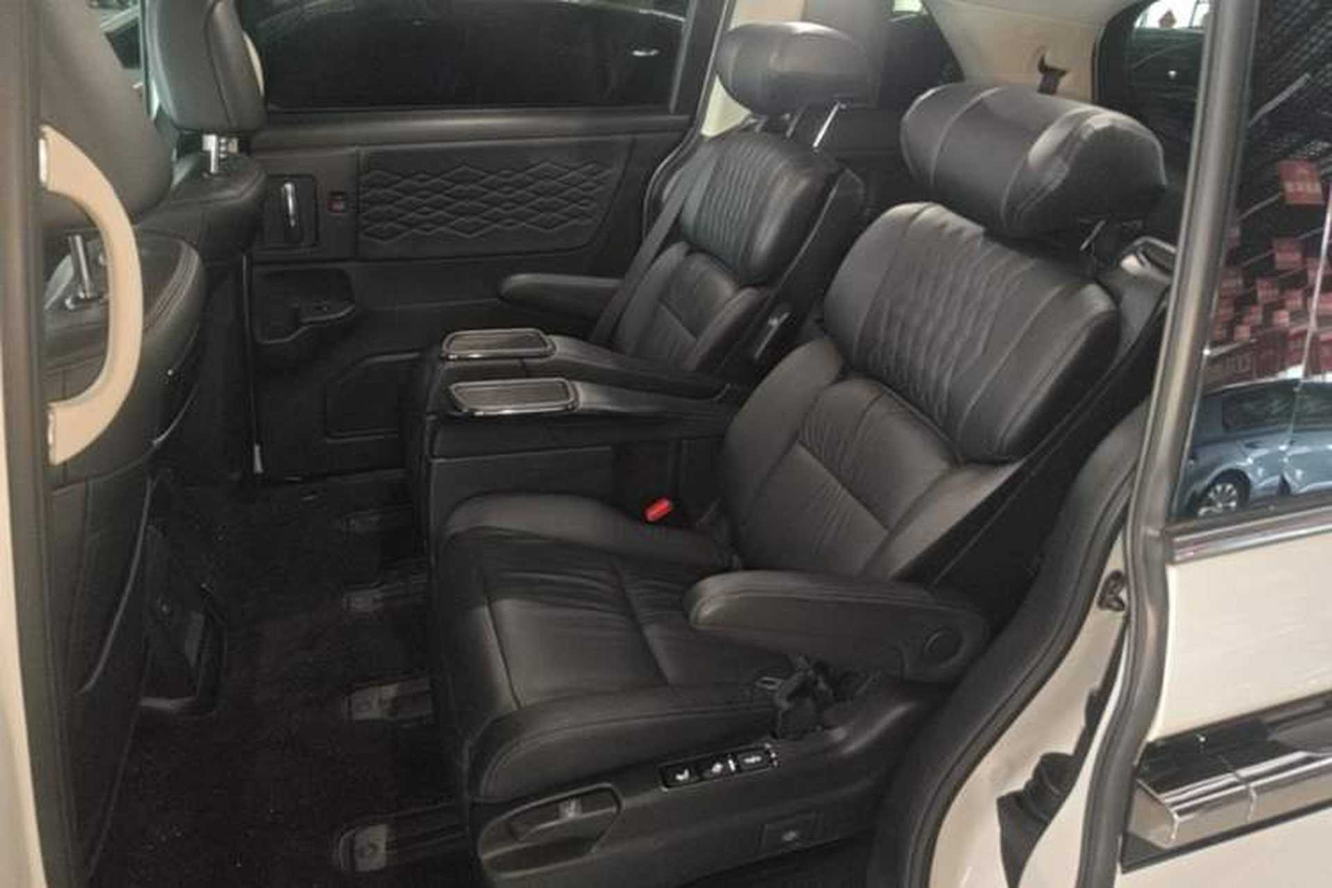 Used Honda Elysion 2022 2.0L eHEV Luxury Edition Left Rear Seat