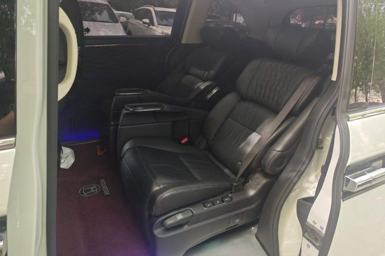 Used Honda Elysion 2022 2.0L eHEV Luxury First Edition Left Rear Seat