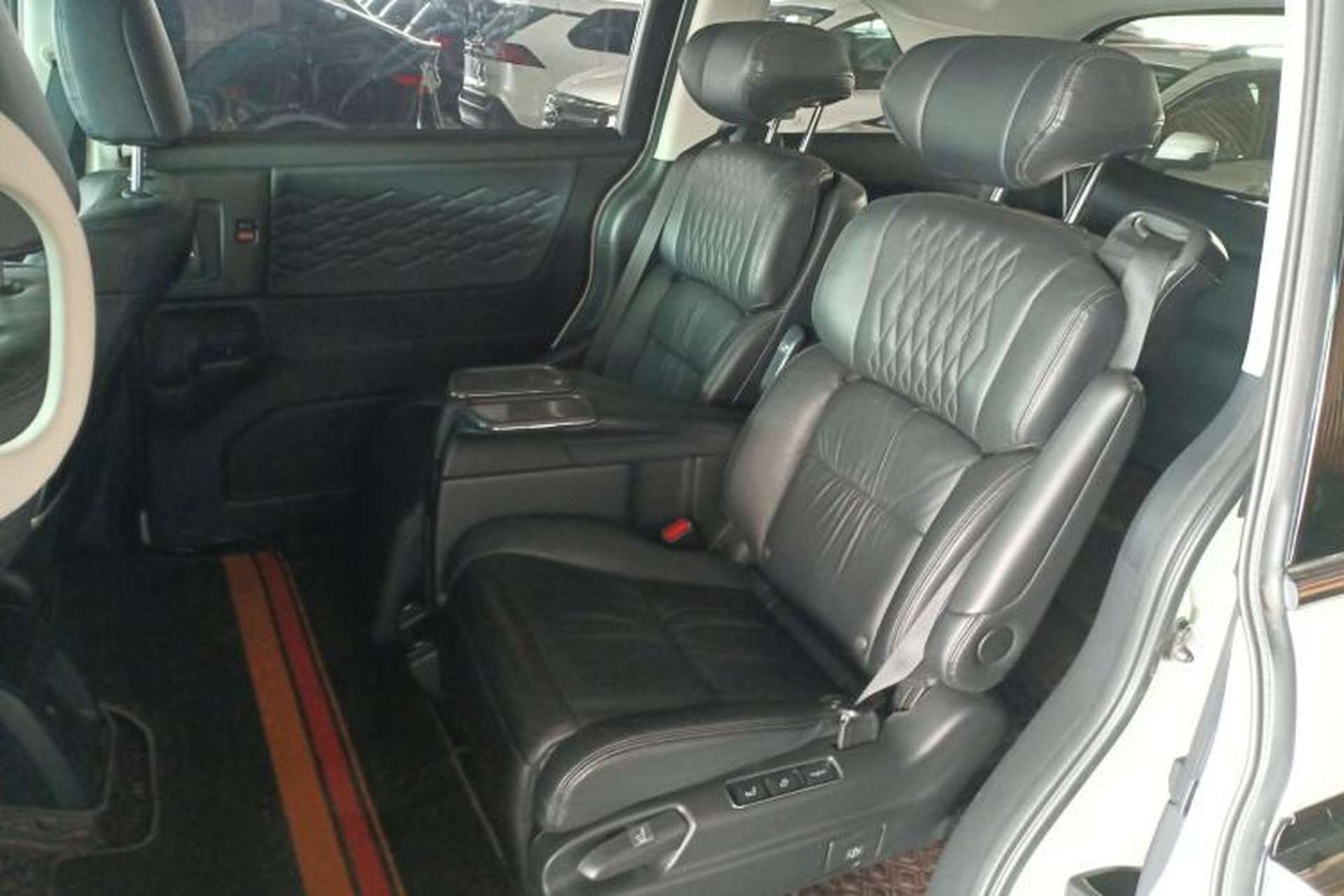 Used Honda Elysion 2022 2.0L eHEV Prestige Edition Left Rear Seat
