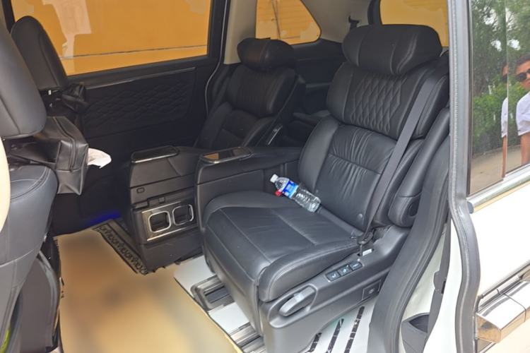 Used Honda Elysion 2022 2.0L eHEV Luxury Edition Left Rear Seat