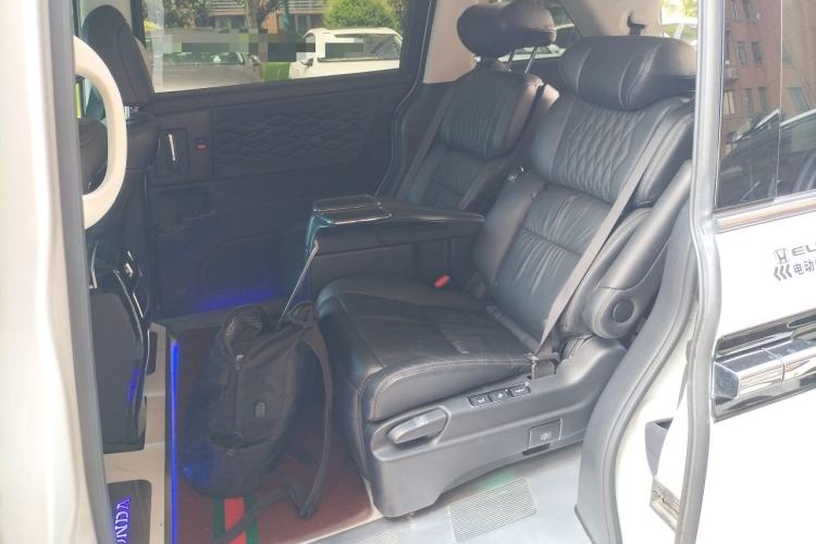 Used Honda Elysion 2022 2.0L eHEV Luxury Edition Left Rear Seat