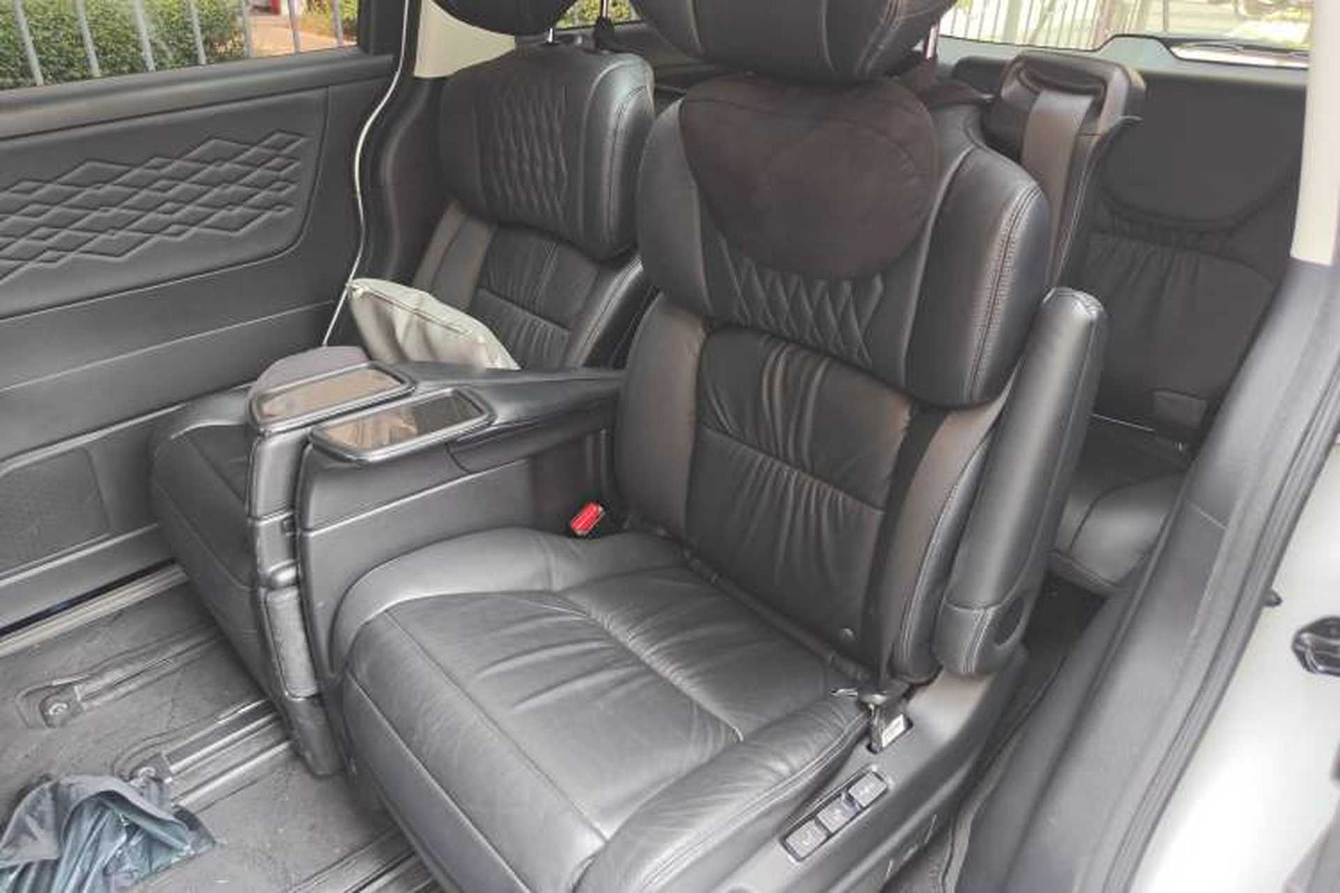Used Honda Elysion 2022 2.0L eHEV Luxury First Edition Left Rear Seat