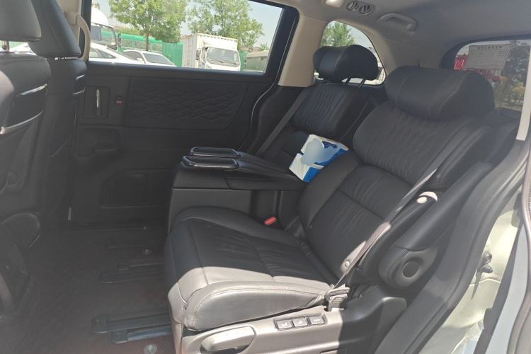 Used Honda Elysion 2022 2.0L eHEV Luxury First Edition Left Rear Seat