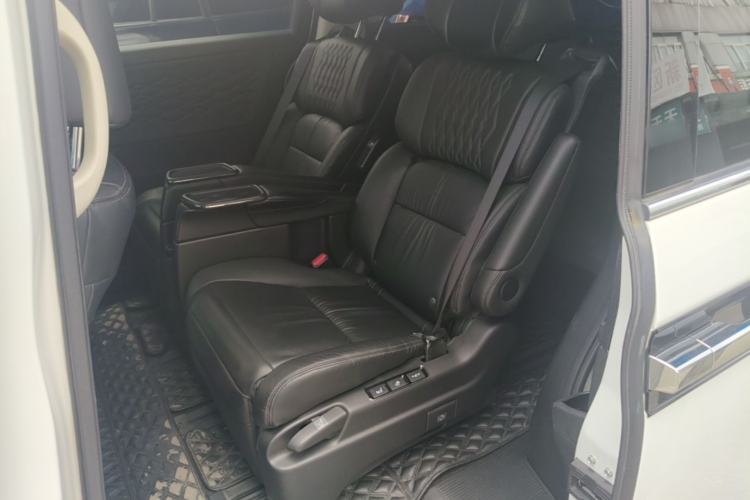 Used Honda Elysion 2022 2.0L eHEV Luxury First Edition Left Rear Seat