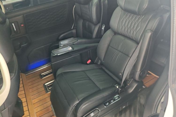 Used Honda Elysion 2022 2.0L eHEV Luxury First Edition Left Rear Seat