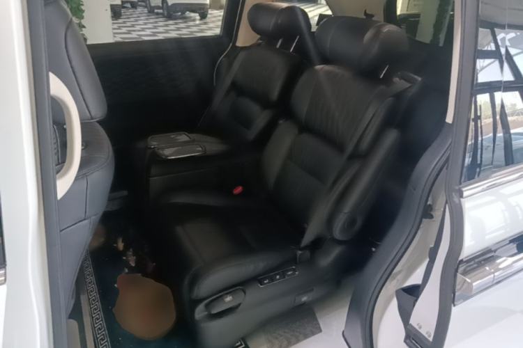 Used Honda Elysion 2022 2.0L eHEV Luxury Edition Left Rear Seat