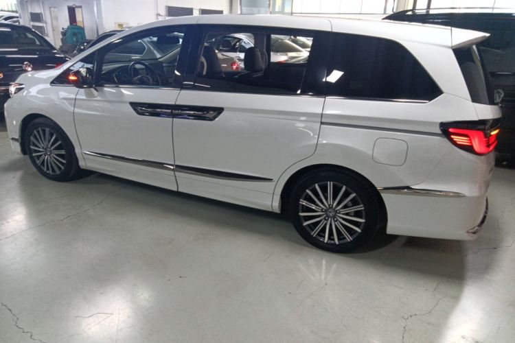 Used Honda Elysion 2022 2.0L eHEV Prestige Edition Left Side