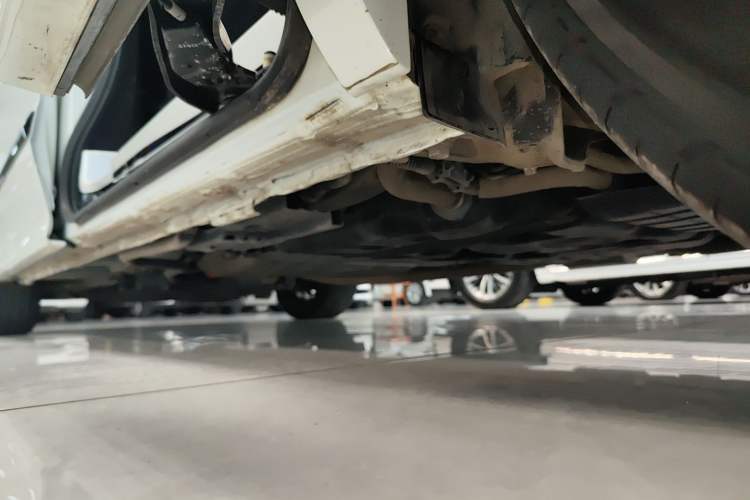 Used Honda Elysion 2022 2.0L eHEV Luxury Edition Left Side Sill