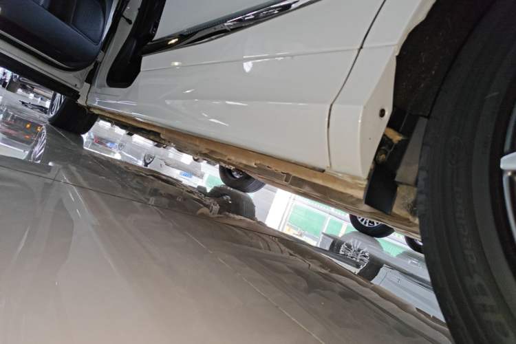 Used Honda Elysion 2022 2.0L eHEV Luxury Edition Left Side Sill