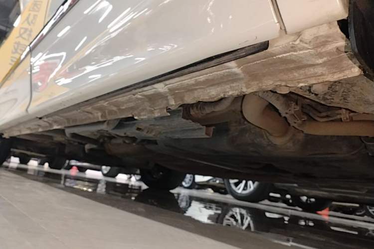 Used Honda Elysion 2022 2.0L eHEV Luxury Edition Left Side Sill