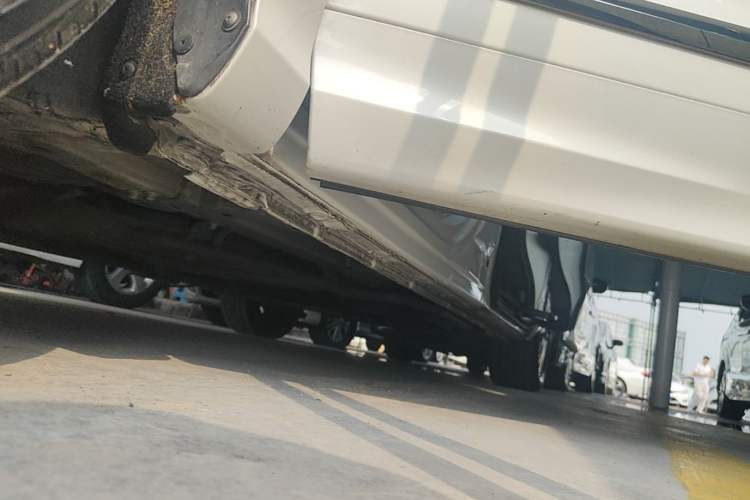 Used Honda Elysion 2022 2.0L eHEV Luxury Edition Left Side Sill