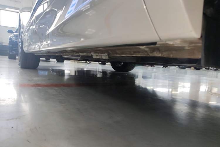 Used Honda Elysion 2022 2.0L eHEV Luxury Edition Left Side Sill