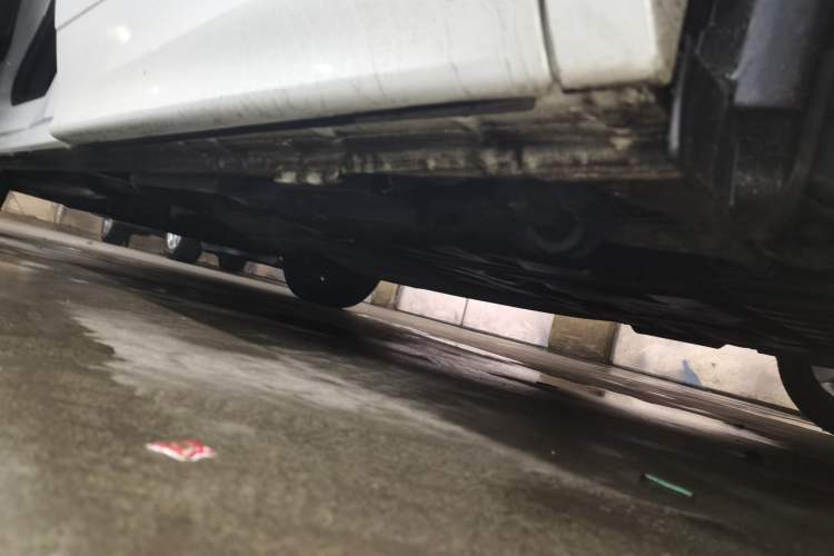 Used Honda Elysion 2022 2.0L eHEV Prestige Edition Left Side Sill