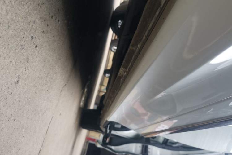 Used Honda Elysion 2022 2.0L eHEV Luxury Edition Left Side Sill