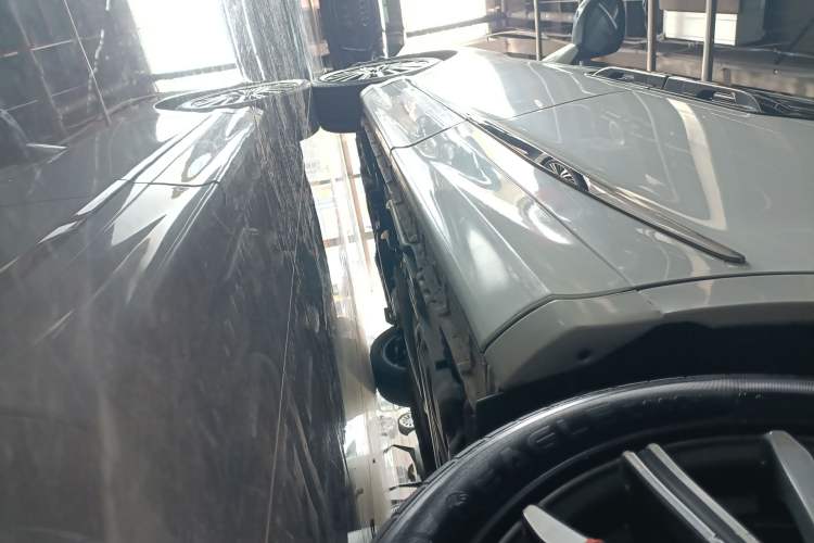 Used Honda Elysion 2022 2.0L eHEV Prestige Edition Left Side Sill