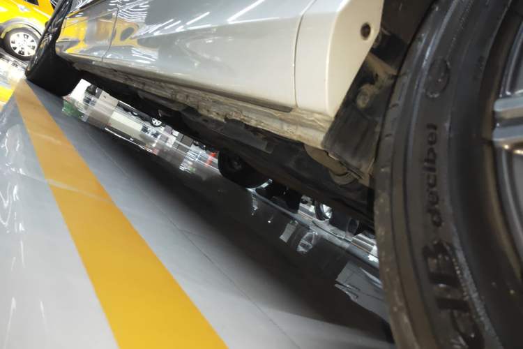 Used Honda Elysion 2022 2.0L eHEV Luxury Edition Left Side Sill