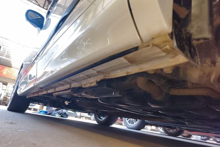 Used Honda Elysion 2022 2.0L eHEV Luxury First Edition Left Side Sill