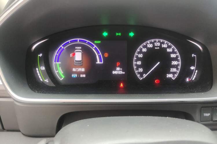 Used Honda Elysion 2022 2.0L eHEV Luxury Edition Odometer Close Up