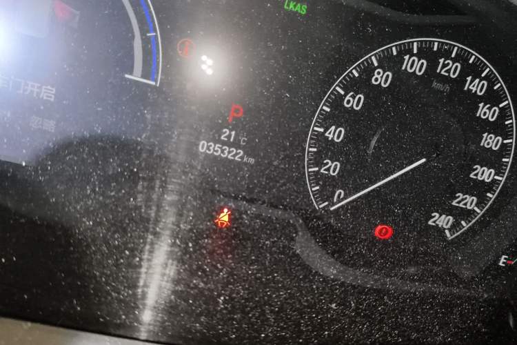 Used Honda Elysion 2022 2.0L eHEV Luxury First Edition Odometer Close Up