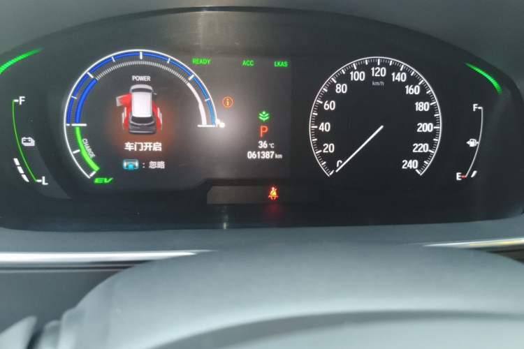 Used Honda Elysion 2022 2.0L eHEV Luxury First Edition Odometer Close Up