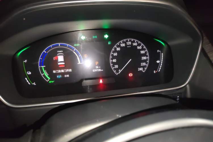 Used Honda Elysion 2022 2.0L eHEV Luxury Edition Odometer Close Up
