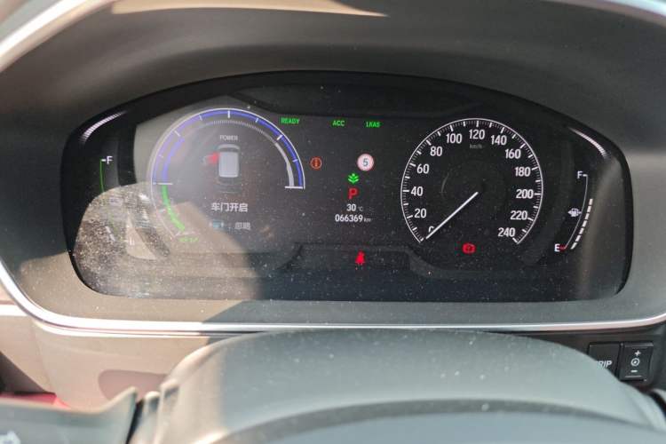 Used Honda Elysion 2022 2.0L eHEV Prestige Edition Odometer Close Up