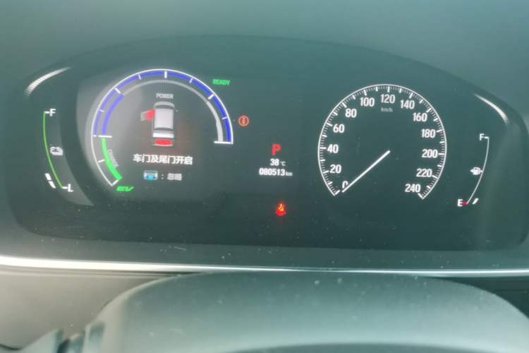 Used Honda Elysion 2022 2.0L eHEV Luxury Edition Odometer Close Up