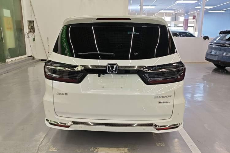 Used Honda Elysion 2022 2.0L eHEV Luxury Edition Rear