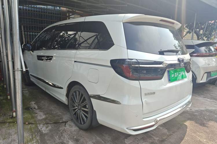 Used Honda Elysion 2022 2.0L eHEV Comfort Version Rear Left 45 Deg