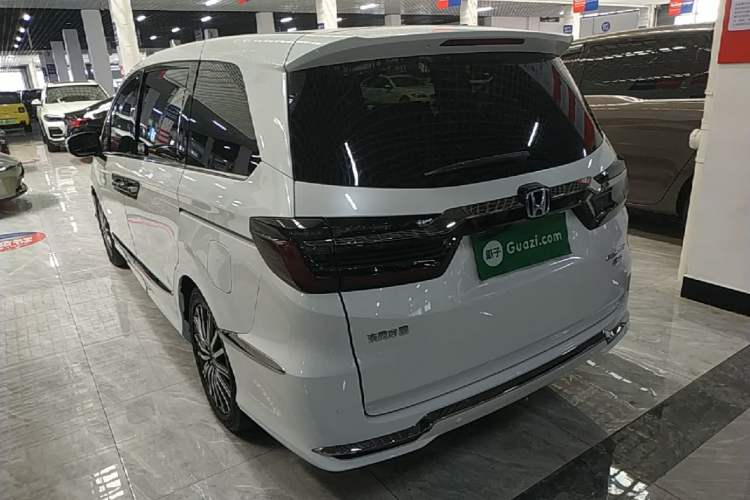 Used Honda Elysion 2022 2.0L eHEV Luxury First Edition Rear Left 45 Deg