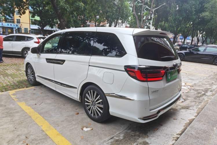 Used Honda Elysion 2022 2.0L eHEV Luxury First Edition Rear Left 45 Deg
