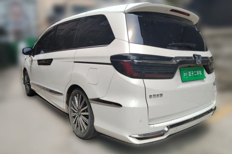 Used Honda Elysion 2022 2.0L eHEV Luxury First Edition Rear Left 45 Deg