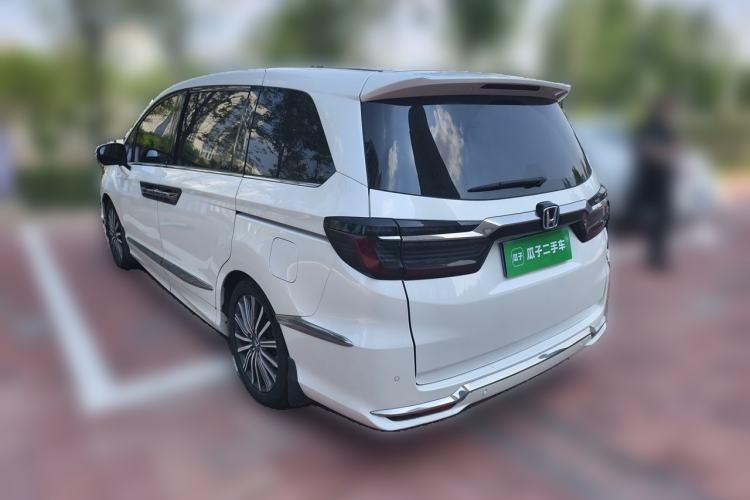 Used Honda Elysion 2022 2.0L eHEV Luxury Edition Rear Left 45 Deg