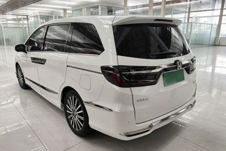 Used Honda Elysion 2022 2.0L eHEV Luxury Edition Rear Left 45 Deg