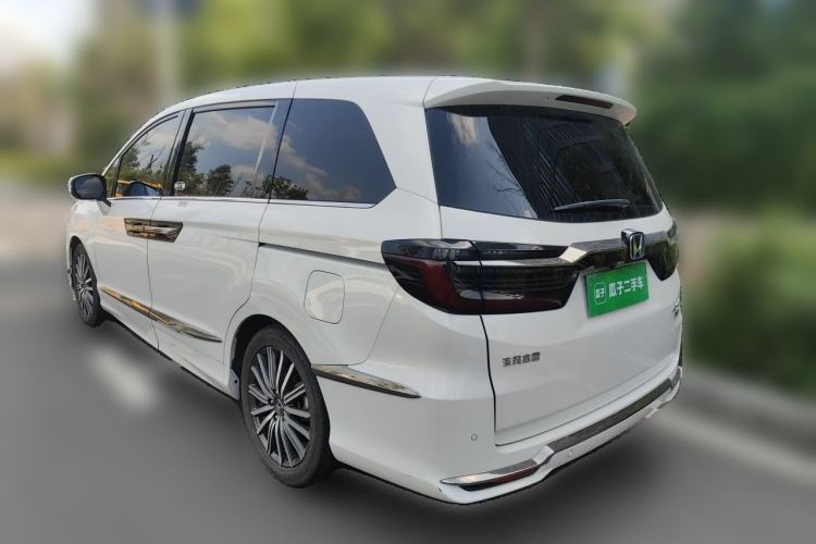 Used Honda Elysion 2022 2.0L eHEV Luxury Edition Rear Left 45 Deg