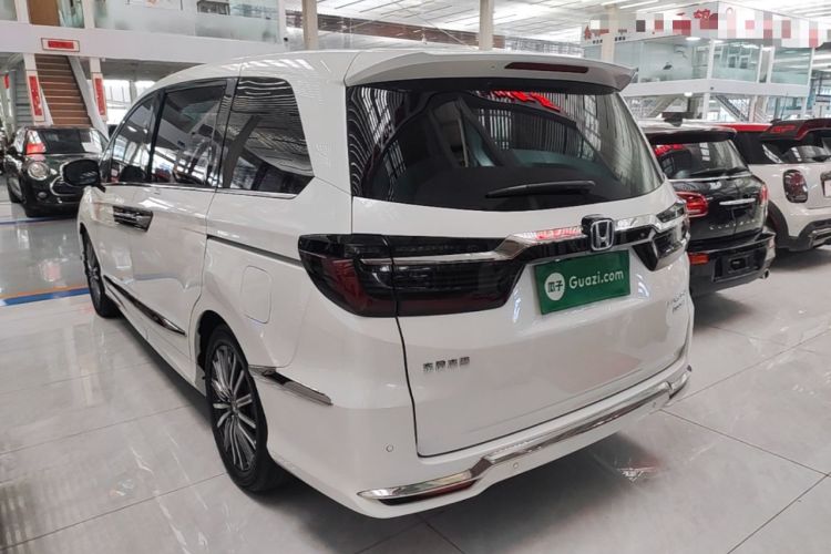 Used Honda Elysion 2022 2.0L eHEV Luxury Edition Rear Left 45 Deg