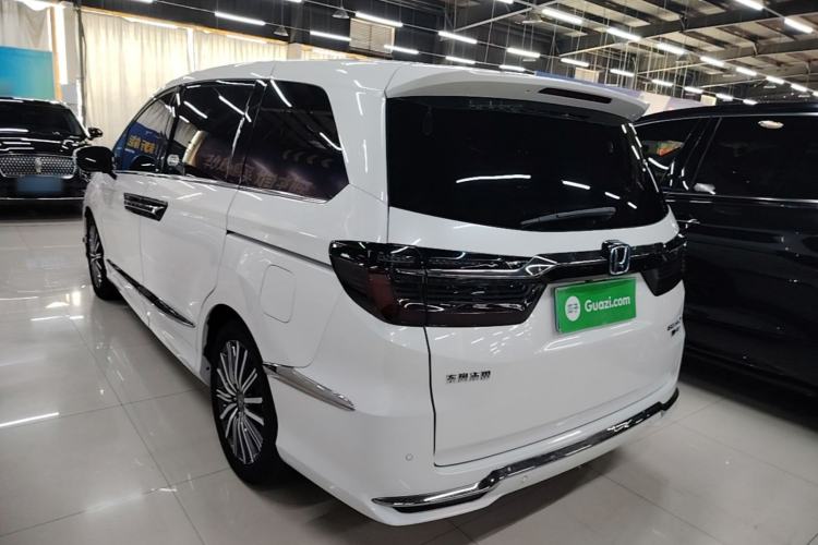 Used Honda Elysion 2022 2.0L eHEV Luxury First Edition Rear Left 45 Deg