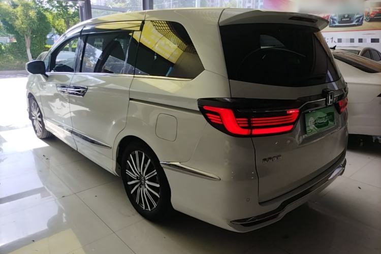 Used Honda Elysion 2022 2.0L eHEV Luxury First Edition Rear Left 45 Deg