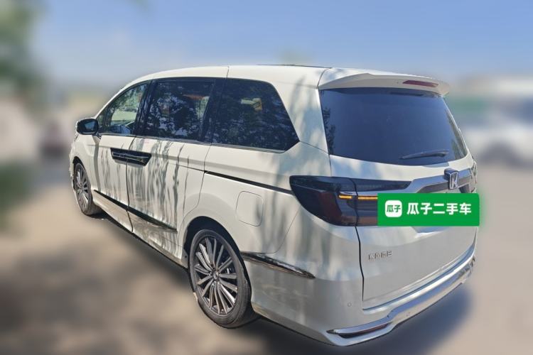 Used Honda Elysion 2022 2.0L eHEV Luxury First Edition Rear Left 45 Deg