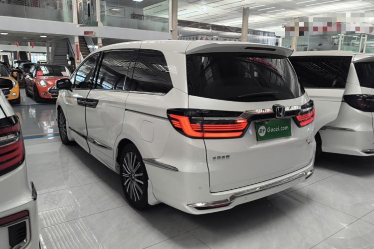 Used Honda Elysion 2022 2.0L eHEV Luxury Edition Rear Left 45 Deg